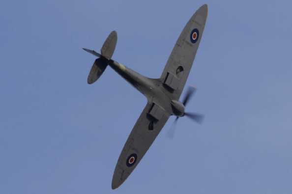 21 September 2021 - 17-25-02

-------------------
Spitfire G-ILDA over Dartmouth & Kingswear